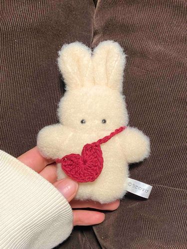 うさのすけにもポシェットを編みました！❤️