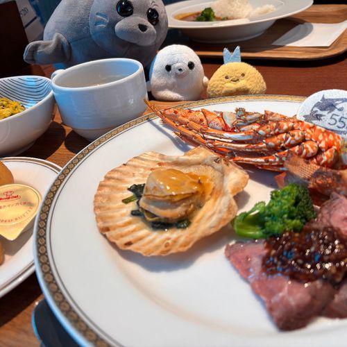 かもしーのごはんを、たべました。