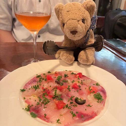 お次はかるぱちょー🐟✨️
ママが、オレンジワインと合わせるととっても美味しいんだって言ってるよ〜