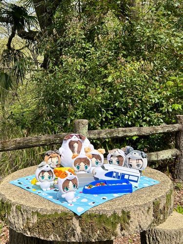 ピクニックするわんこ🐶🐶🐶🐶🐶🐶🐶🐶