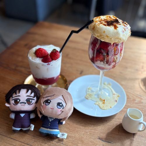 🎀福岡のカフェに行ってきたよ！
🅿️いちごがふんだんに使われていて……めちゃくちゃ美味しかったです……！！