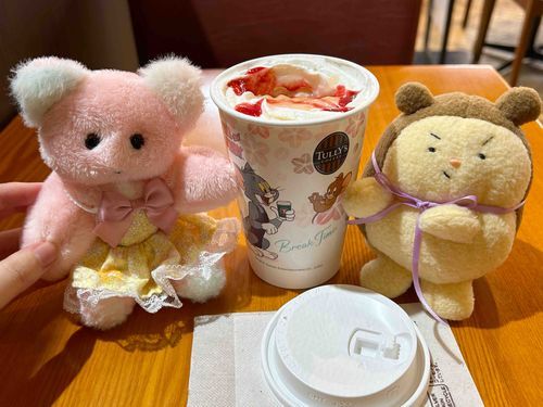 本日のドリンクはトムジェリコラボ🌸