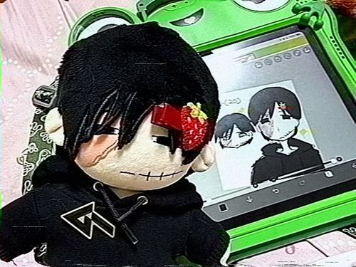 眠れなくてお絵描きしていたら…桜子くんが横からぬーん( '-'  )

🌸 ＜ 持ち主さん、横から失礼です
そろそろ寝ましょう、すやすや。
ぼくのお絵描きは明日でもできます。明日できることは今日できます、いや、今日出来たらダメだ。やっぱり出来ません。
とにかく寝ます、寝ましょう。夜更かしは肌に悪いです、ガサガサ、砂漠になりますよ

……と言われたので寝ます( ˘ω˘ ) 
