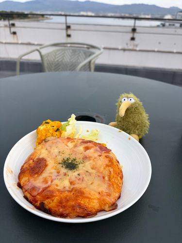 テラスで朝ごはんういん♪
函館はまだまだ朝もそこまで冷えてなくてういん♪