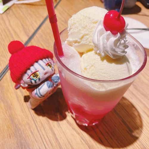このまえくりぃむそだっていうの、んまましてきたよ！
あいちゅとしゅわしゅわでたのち💕