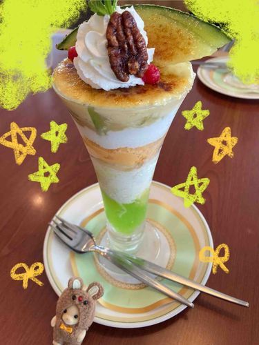 メロンパフェ食べたよ🍈

