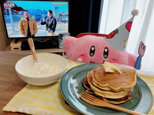 もぐ〜
(ホットケーキとチーズホイップ)
