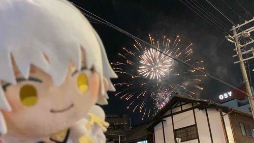なつにはなびをみたときのおもいでだ  らいねんもみたいなあ