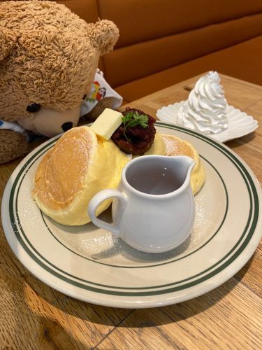 🧸「こんにちは！くま太郎なの🧸
きょうはままとおでかけしてきたのよ！しやくしょいったりかいものしたり！！.*･ﾟ(*º∀º*).ﾟ･*.
新しい子のぶんしんちゃんもみにいったけどままが「これじゃないんだよなー…」っていってきまらなかった😅

あ、ちょっとみんなにききたいの！
新しい子なんだけどちょっとめにきずがあるんだけどコーティング剤みたいなのでコーティングしようかなやんでいるの！
そんなにめだたないし、そのままでもいいかなってかんがえてもいるんだけどどーしようかなやんでいるのー｡ﾟ(ﾟ´ω`ﾟ)ﾟ｡ﾋﾟｨ-
よかったらいけんくださいの！」