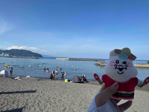 暑かったちゃむね〜😂😂
でも海もきれいで冷たくて気持ちよかったちゃむよ〜🌊