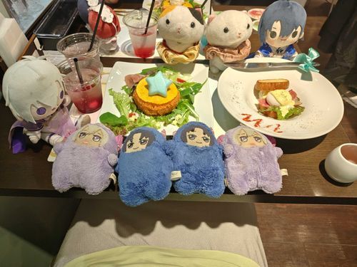 アイドリッシュセブンカフェにて
天陸- ̗̀ 🎂🅗🅐🅟🅟🅨 🅑🅘🅡🅣🅗🅓🅐🅨🎂‌  ̖́-
猫のナナとズー誕生日前夜祭おめでとう🎉🎉