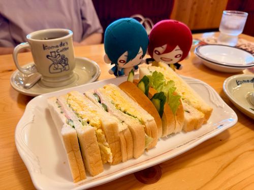 ʟᴜɴᴄʜ ᴛɪᴍᴇ……☕️🥪