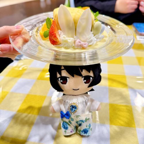 凛月｢帽子に見える？なんてね〜♪危ないから良い子は真似しないように🙂‍↔️｣