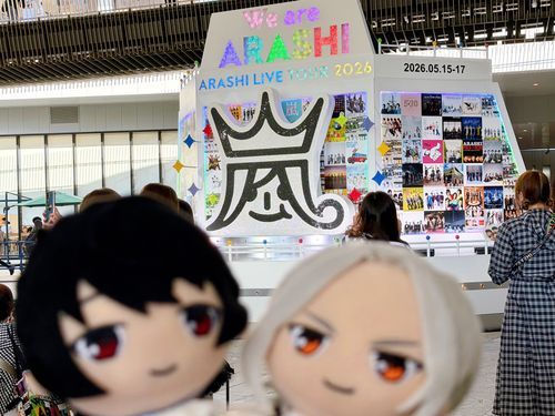 凛月｢人が多くて潰されそう…💧‬｣
凪砂｢……それほど彼らがとても注目されているという証だね｣