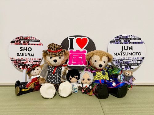 凛月｢(アイドルの)先輩の最後のライブは大きなプロジェクターの部屋で楽しんだよ〜✨｣
凪砂｢…彼らが披露する1曲1曲がファンにとって大切な曲であり、共に過ごす時間が何よりもかけがえのない瞬間と思わせる…本当に彼らは素晴らしいアイドルだったね｣