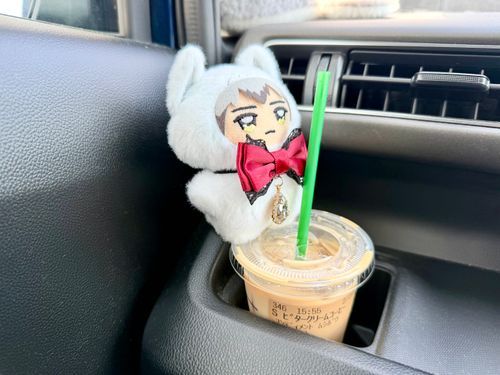 𝐁𝐢𝐭𝐭𝐞𝐫 𝐜𝐫𝐞𝐚𝐦 𝐜𝐨𝐟𝐟𝐞𝐞……☕️