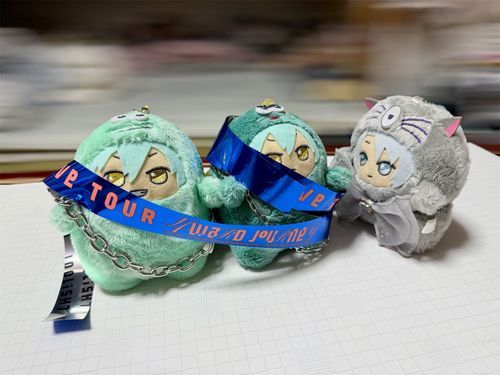 モンはる｢モンみな達から銀テープ貰った！どこに飾ろうかな…｣
ワルはる｢ﾊ、…ﾊﾙｯ……｣
モンがく｢おい！絞まってねぇか！？大丈夫か！？｣