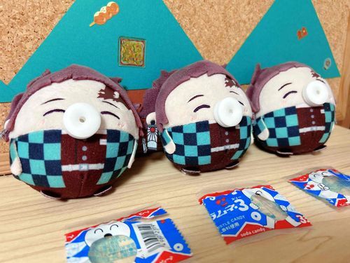 ふえラムネをもらいました！
おとがでてたのしいうえに たべてもおいしいです！
なんてすてきなたべものでしょう！

だれがいちばんいいおとがだせるか きょうそうしました！
なかなかむずかしくて じょうずにピューっておとがなりません

いきをふいても すってもおとがなるんですよ！
おもしろくてずーっとならしていたら くちのまわりがベタベタになりました
やりすぎはいけませんね