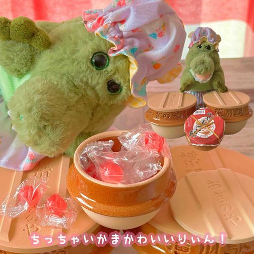 このまえ ながのから かえってくるとき 横川サービスエリアで とうげのかまめし かったりぃん！🍚
かまって ちょっと まだうまくかつようできたことないけど 買っちゃうよね～って言ってたりぃん！ꉂ(´ᗜ`*)🎶
わーりぃんは ちっちゃいサイズのかまめしもらったりぃん！✨️
なかには かわいいあめが 入ってたりぃん！🍎