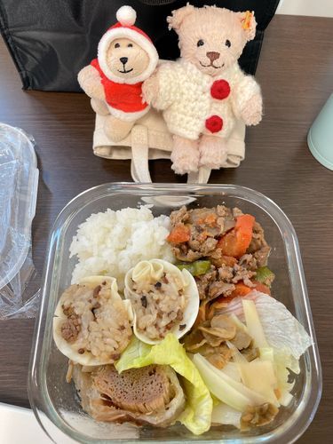 もち米しゅうまいのわんぱく弁当だよー😆茶色い弁当はおいしい✨