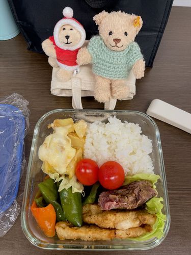 ピーマンをごま油で焼いて塩かけただけでめちゃくちゃおいしいんだ🤩