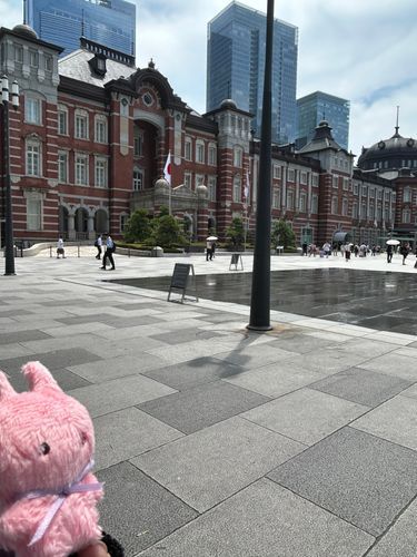 きょうは ぬし つういんなのだ
おっきなえき まで きたのだね
きょうは おみずさま にじみでとる びしゃしゃしゃーん