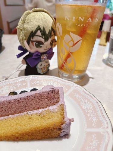 しょせい の おにいさん は
おちゃの ほうが おこのみみたい