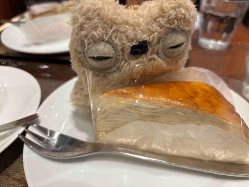 ミルクレープっていうケーキだって。
あたいも食べたいなぁー。