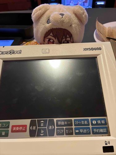 きょうはあるじさんとふたりでからおけにいってきたぞ！

なんだかあるじさんはばたばたしていたようだがおれはたのしかったな！！

こんどはさむい、といってるすばんしていたせなとたかみねともいこうな。