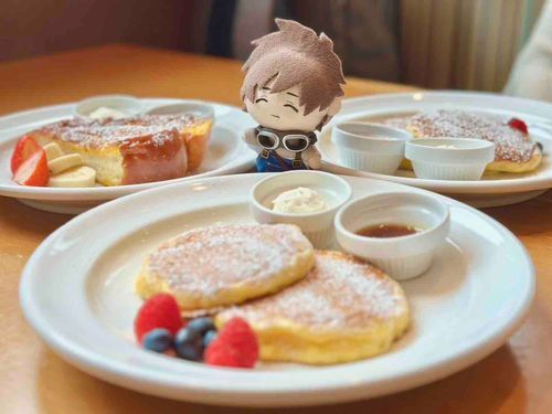 しまった……！パンケーキとパンケーキとフレンチトーストに囲まれた……！！