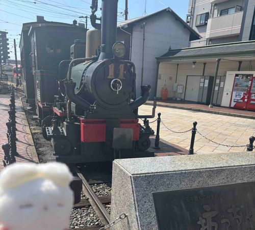 旅行記録その1
先日はなんとっ！！愛媛に行って参りました！こちらは坊ちゃん電車らしいです！！