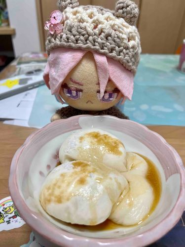 おもちやで！
とろとろのもちもちや
お砂糖醤油で　どぉーぞ♪