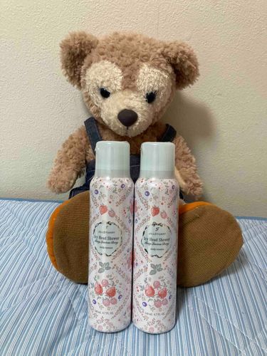 ジルスチュアートのミンティラシャスベリーアイシーヘッドシャワー2つ買った！✨
シェリーメイ、メイちゃんの写真あげてないから目が怒ってるw