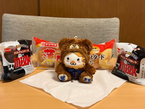 パンに囲まれちゃったぁ〜🍞🍞