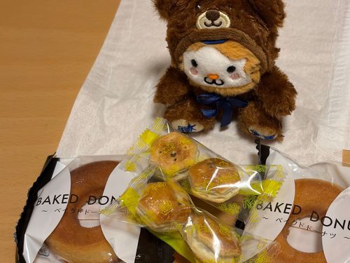 お菓子をたくさんもらっちゃった〜🍩✨
食べるのワクワク🐹🐻