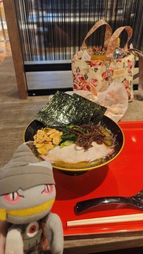 そして、お出かけ先のラーメン！
とってもしょっぱーくておいしかッタ！