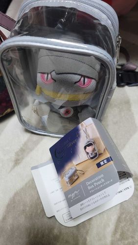 なんかいいつれあるきポーチをもらッタ！
色もペに合うし、なんか限定カラーらしくてラッキーなきぶん