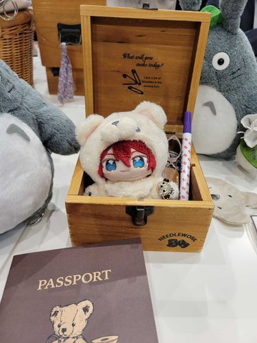 すろっと ぬいぐるみつくるやつ だったっしょ……
おねーさんが けがしないように ここで みまもってるからなァ