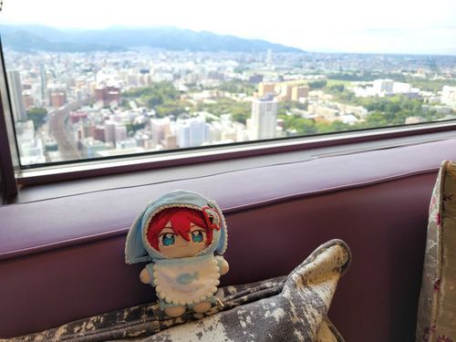 いい けしきだなァ
あっ！！けいばじょうが みえるっしょ！！
⋯⋯おねーさん いっちゃだめ？
🀄