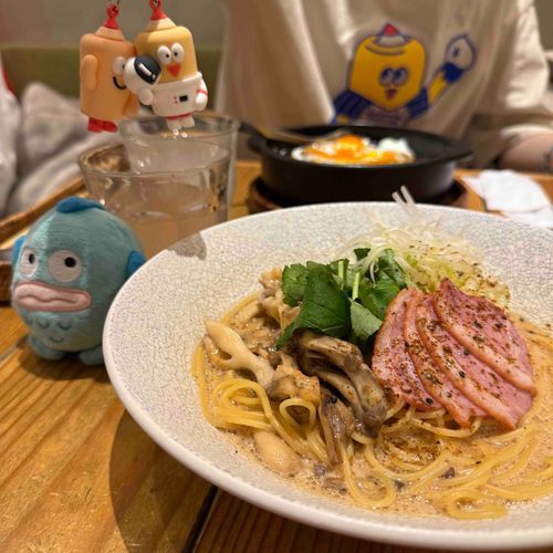 まかぴー君たちとごはんです🍝
ライブ参戦前のごはんってなんだかワクワクするよね。