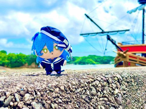 青い海と船いいね〜