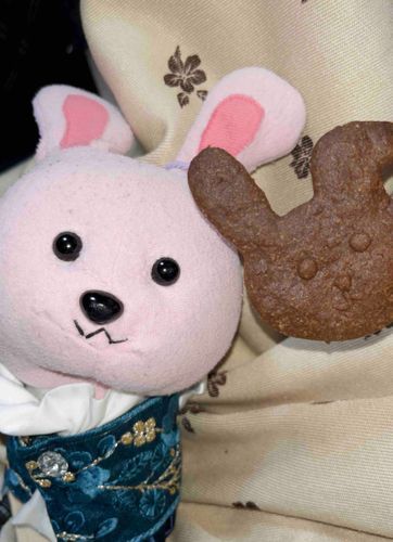 いちにち おくれの
はっぴーばれんたいん♡🍫
うさからみんなに
うさくっきーあげる！