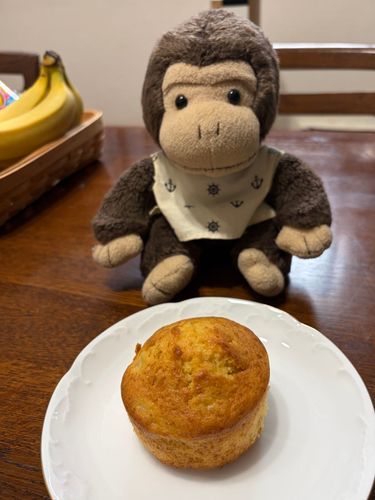 完熟バナナ🍌があったから、バナナマフィンをママが焼いたよー🧁
サクッとしっとり。