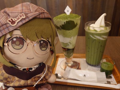 にちかの誕生日にナナズグリーンティーさんでプレミアム抹茶パフェと抹茶ラテいただきました✨️

どれも美味しいくて嬉しいねにちか！☺️