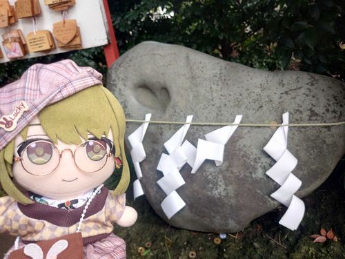 聖蹟桜ヶ丘にある小野神社にある縁結びのハートの石とツーショットにち！
これから色んな縁で繋がっていけると嬉しいにちな〜՞⸝⸝>⩊<⸝⸝՞