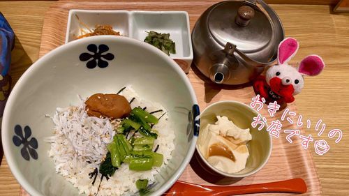 きょう は ばっちゃ の おみまい に いった ので ばんごはん は ちょっと さぼっちゃう の です ☺︎