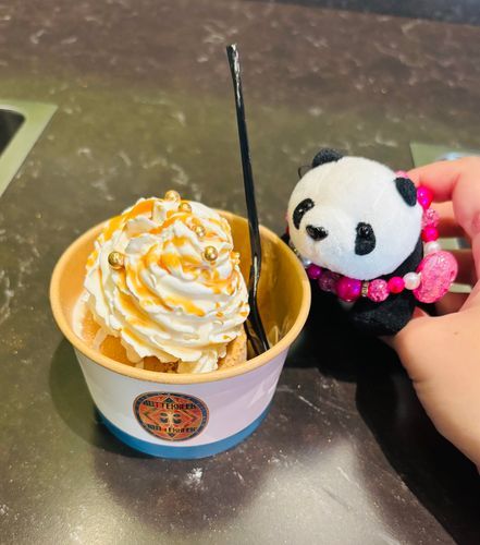 バタービールアイスをたべにきたよ！🍨