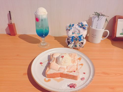 クリームソーダのアイスが落ちて大惨事になったけど…美味しかったよ🍒