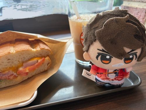 カフェ屋さんでひとやすみ〜☕️