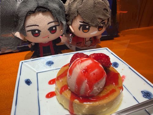 おはようございます〜‼️
昨日の仕事帰りにかしゅうくんが
甘いもの食べたい〜とつぶらな瞳で言われて誘惑に負けてむっちゃん達と一緒にプリンアンドイチゴアイスを食べました🍨